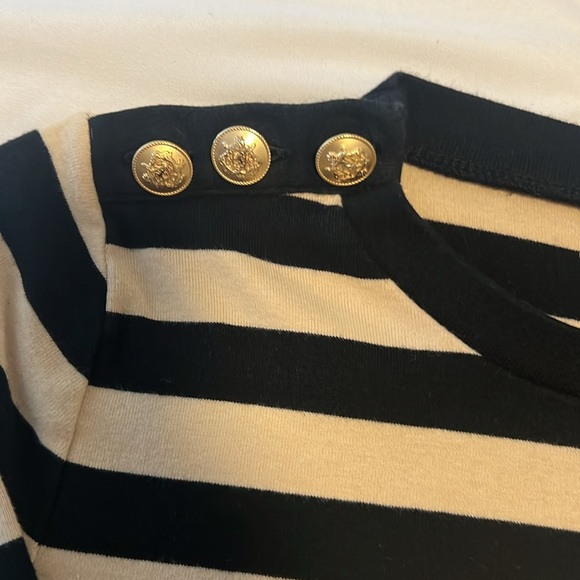 J.Crew Perfect-fit long-sleeve crewneck T-shirt with buttons - Picture 4 of 6
